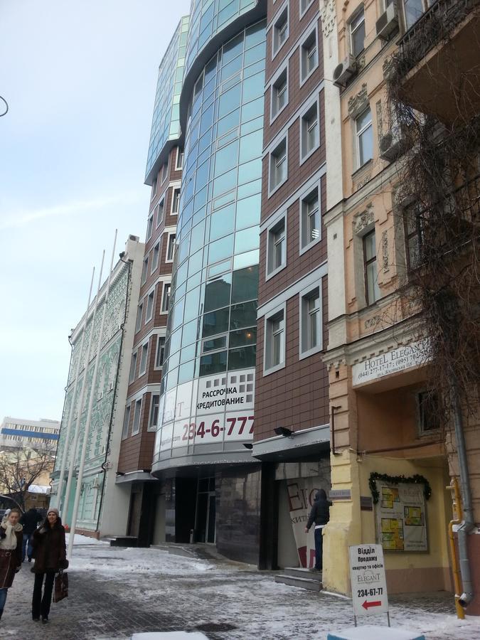 Mini Elegant Hotel Kiev Bagian luar foto
