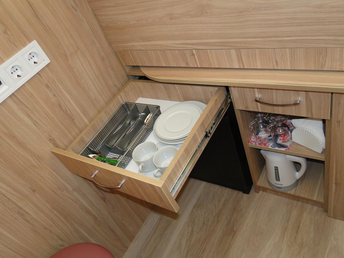 Mini Elegant Hotel Kiev Bagian luar foto