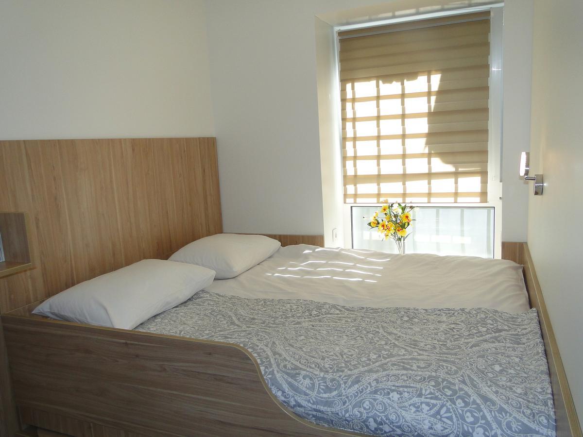 Mini Elegant Hotel Kiev Bagian luar foto